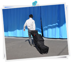コンパクトだから運搬も楽々♪専用キャリーで移動もス〜イスイ♪